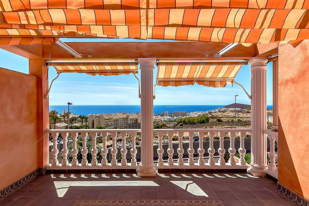 Villa In Los Cristianos Los Cristianos (Tenerife) Exterior foto