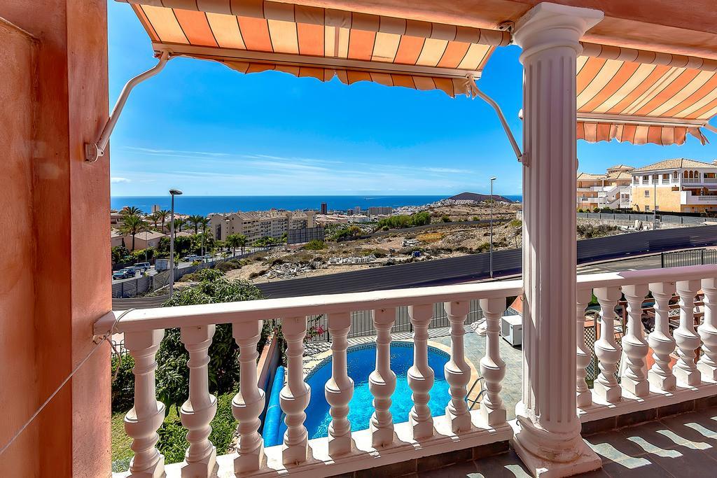 Villa In Los Cristianos Los Cristianos (Tenerife) Exterior foto