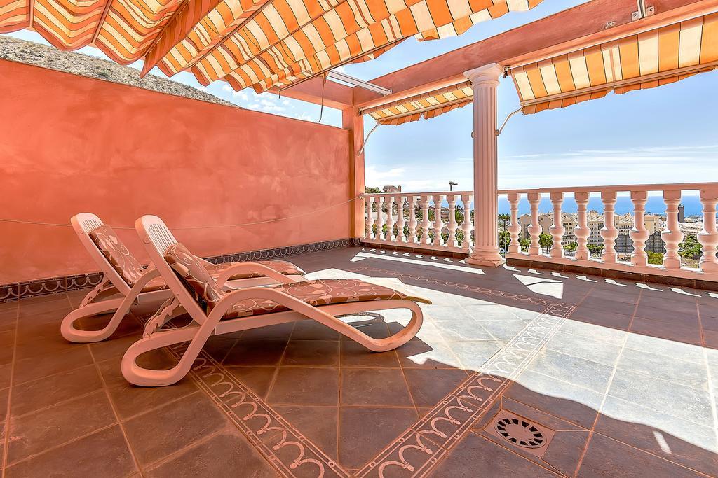 Villa In Los Cristianos Los Cristianos (Tenerife) Exterior foto