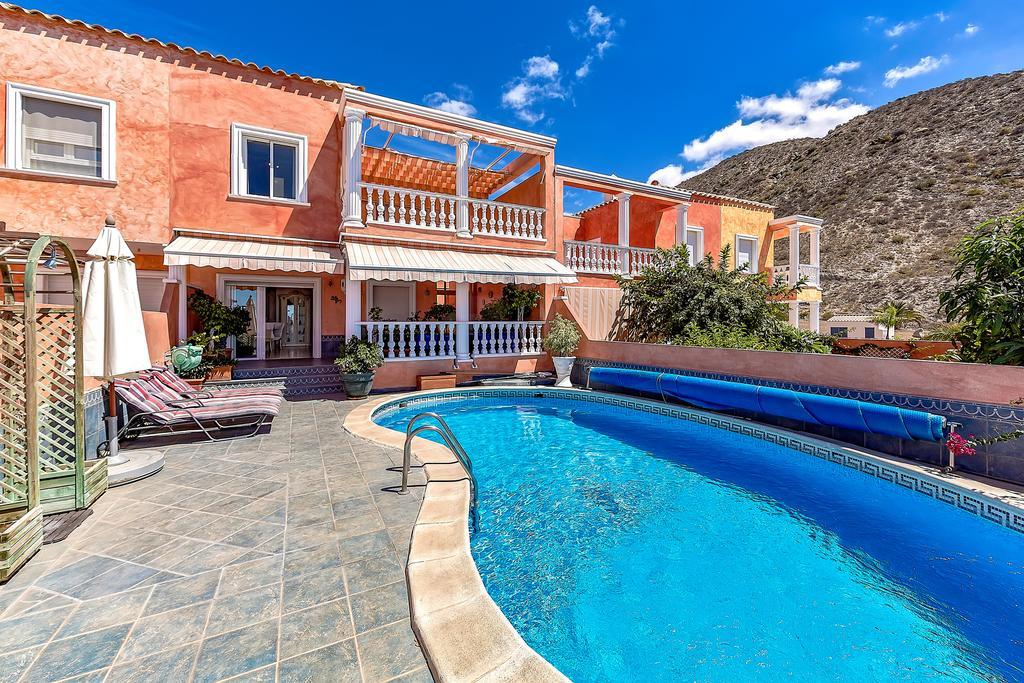 Villa In Los Cristianos Los Cristianos (Tenerife) Exterior foto