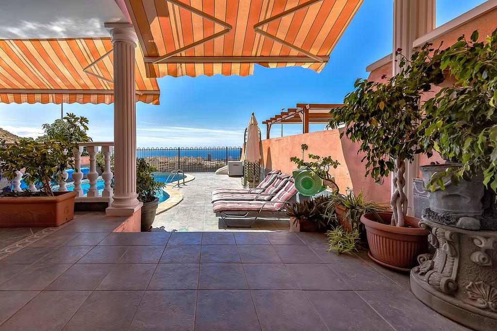 Villa In Los Cristianos Los Cristianos (Tenerife) Exterior foto